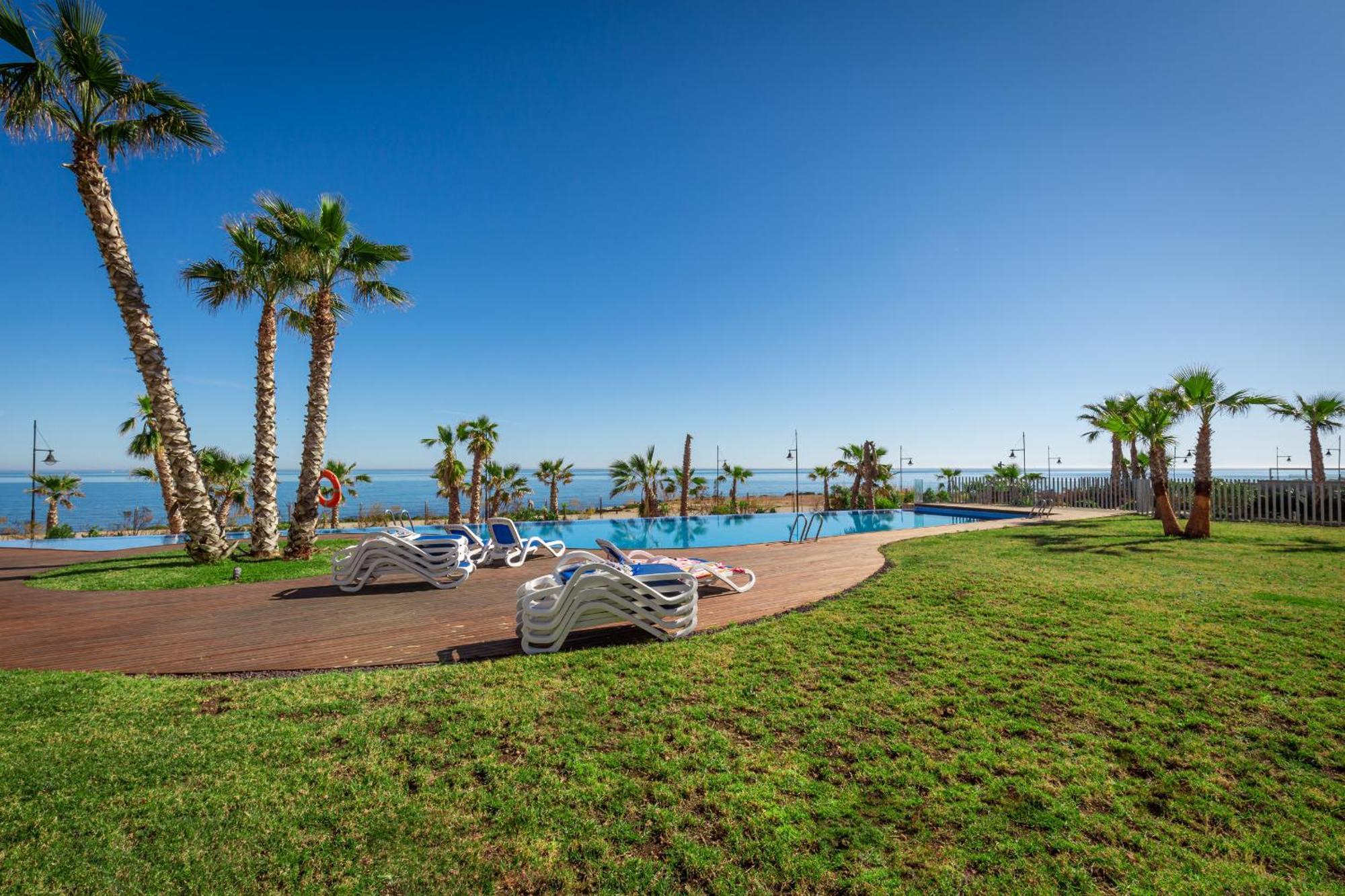 Fidalsa Paradise Sea Punta Prima ตอร์เรเวียคา ภายนอก รูปภาพ